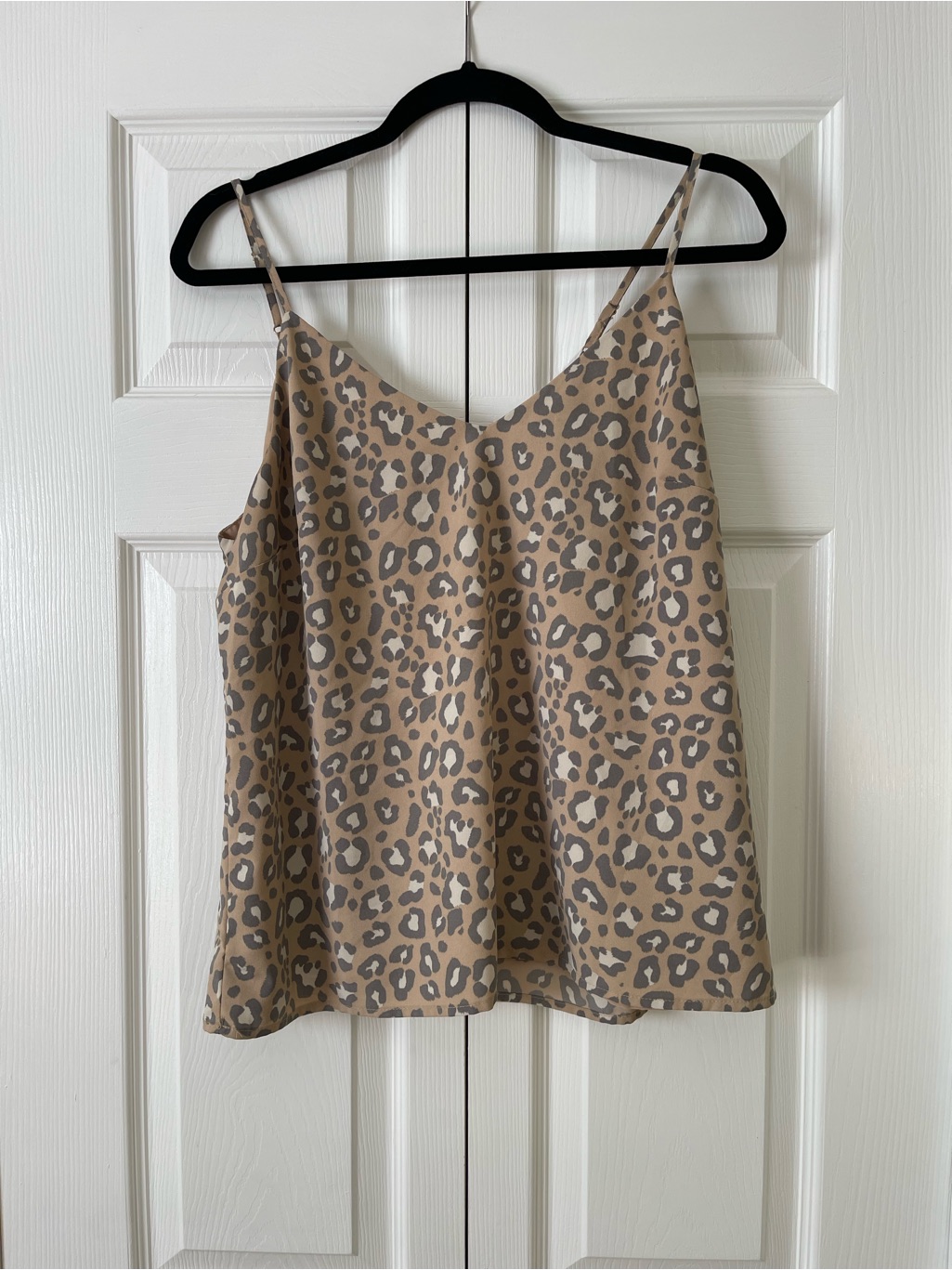 A New Day Gray And Tan Leopard Print Tank With Adjustable Straps Large